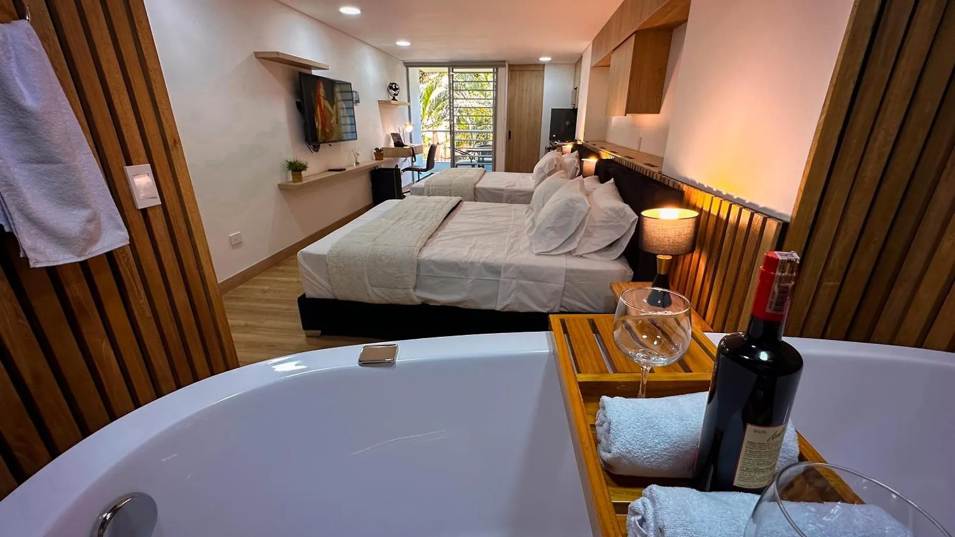 Atalanta 302 - Lujo, Comodidad Y Ubicacion Apartment Medellin